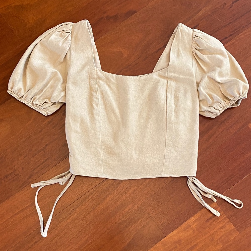 GB tan cropped Puff Sleeve Top